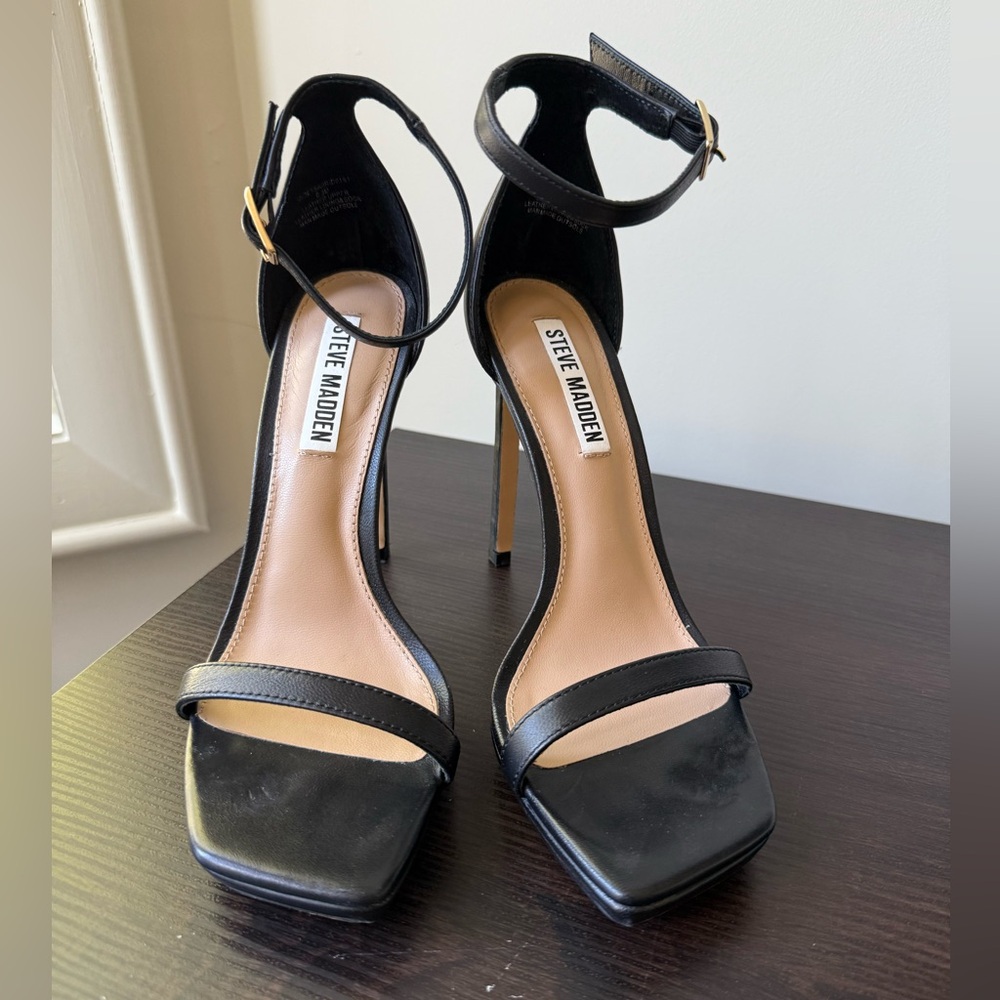 Steve Madden iridessa Heels
